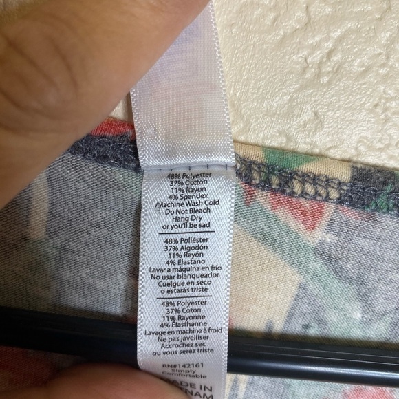 LuLaRoe The perfect T Floral short sleeve - Picture 3 of 5